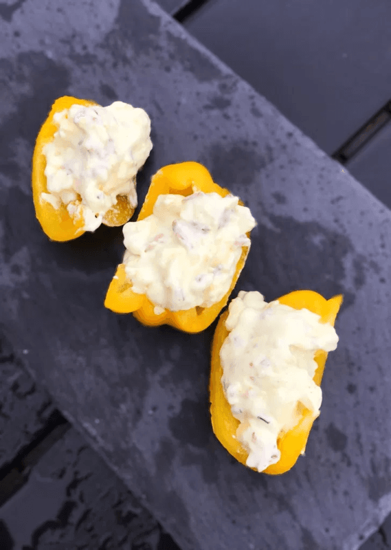 PEBER-SNACK MED ÆGGESALAT